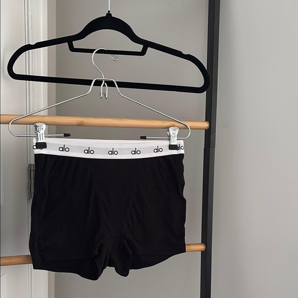 ALO Yoga Women's Black Shorts